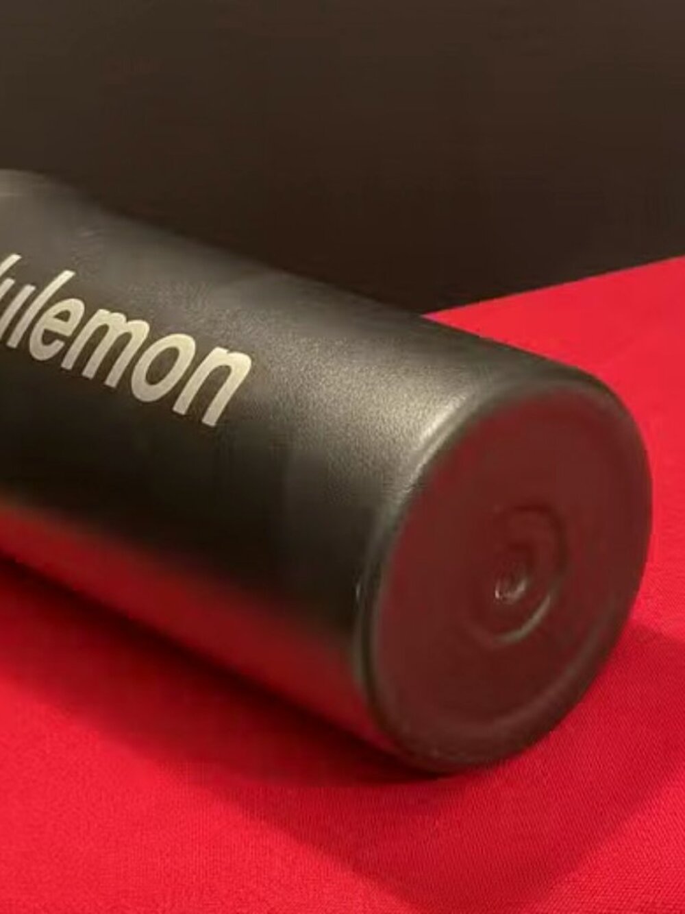 Lululemon Back to Life 24 oz (710 mL) Black Insulated Tumbler | Straw Lid - Picture 6 of 10